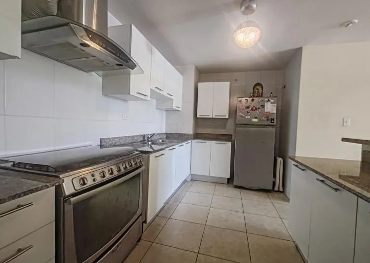 Venta de Apartamento en Condado del Rey, vista 2