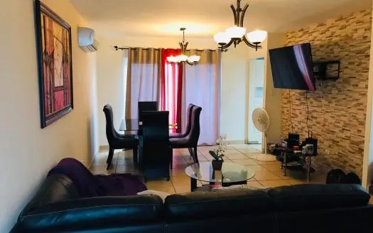 Venta de Casa en Brisas Norte, PH Alpes, Brisas del Golf