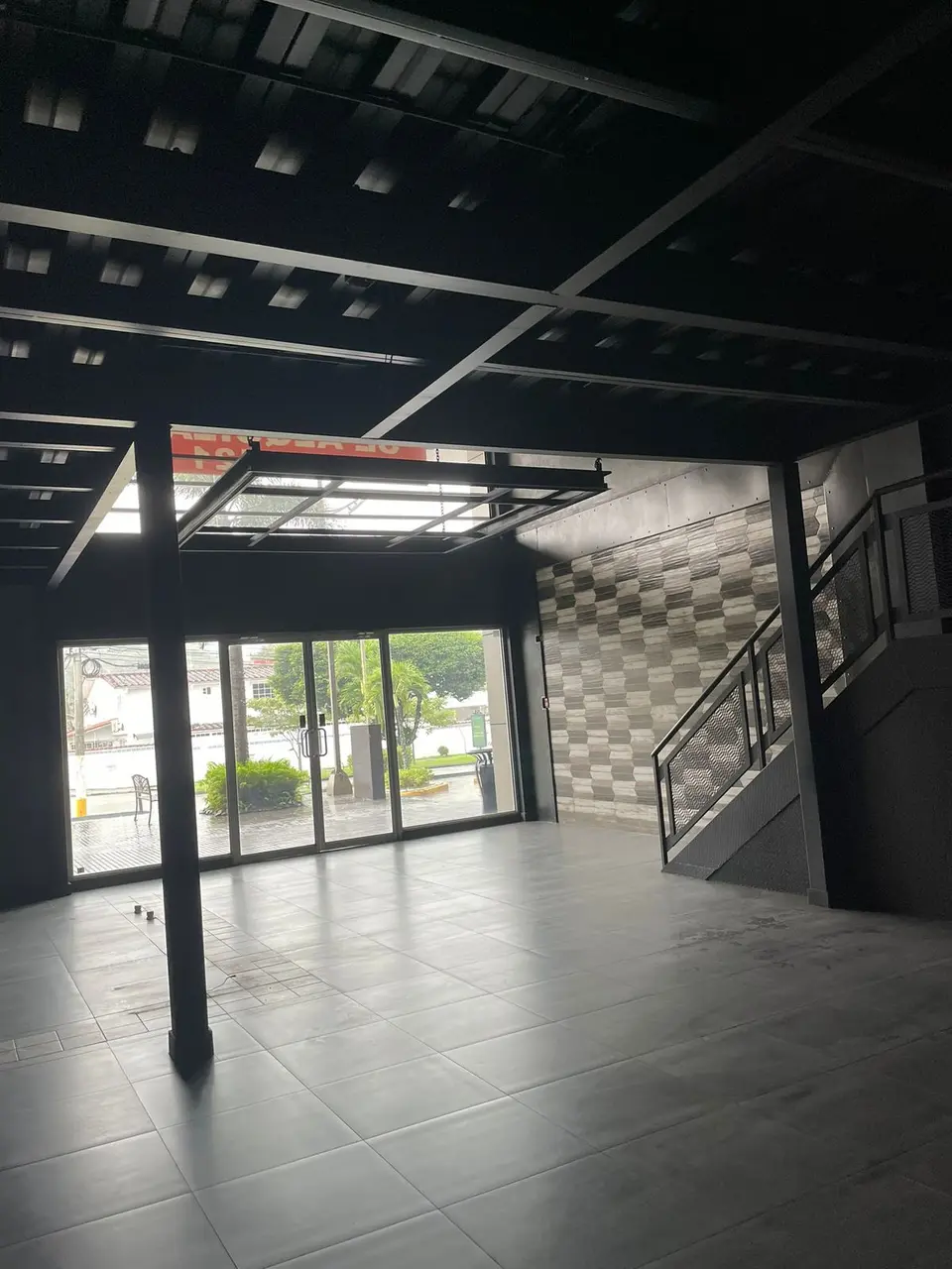 Alquiler de Local Comercial en Plaza Norte – Condado del Rey