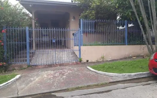 Venta de casa en la 12 de Octubre